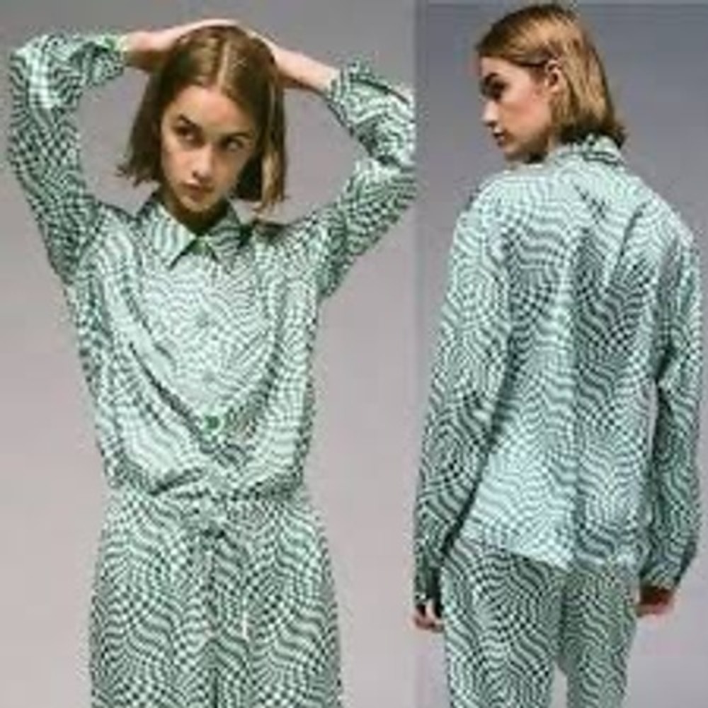 Lisa Says Gah Green White Warped Checkerboard Button Down Shirt Small